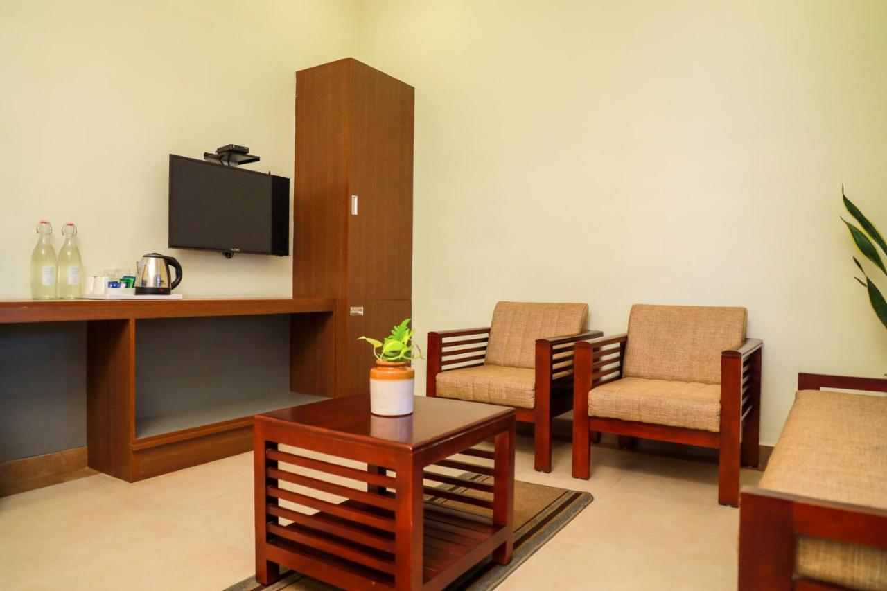 Golden Fern Resort Kanthalloor Екстер'єр фото